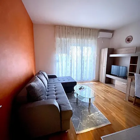 Naki Apartment *