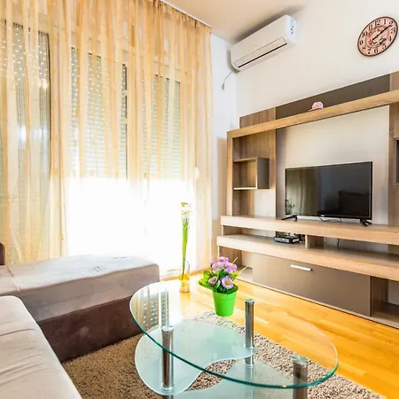 Apartment Naki
